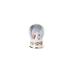 Glass sphere w. snow effect